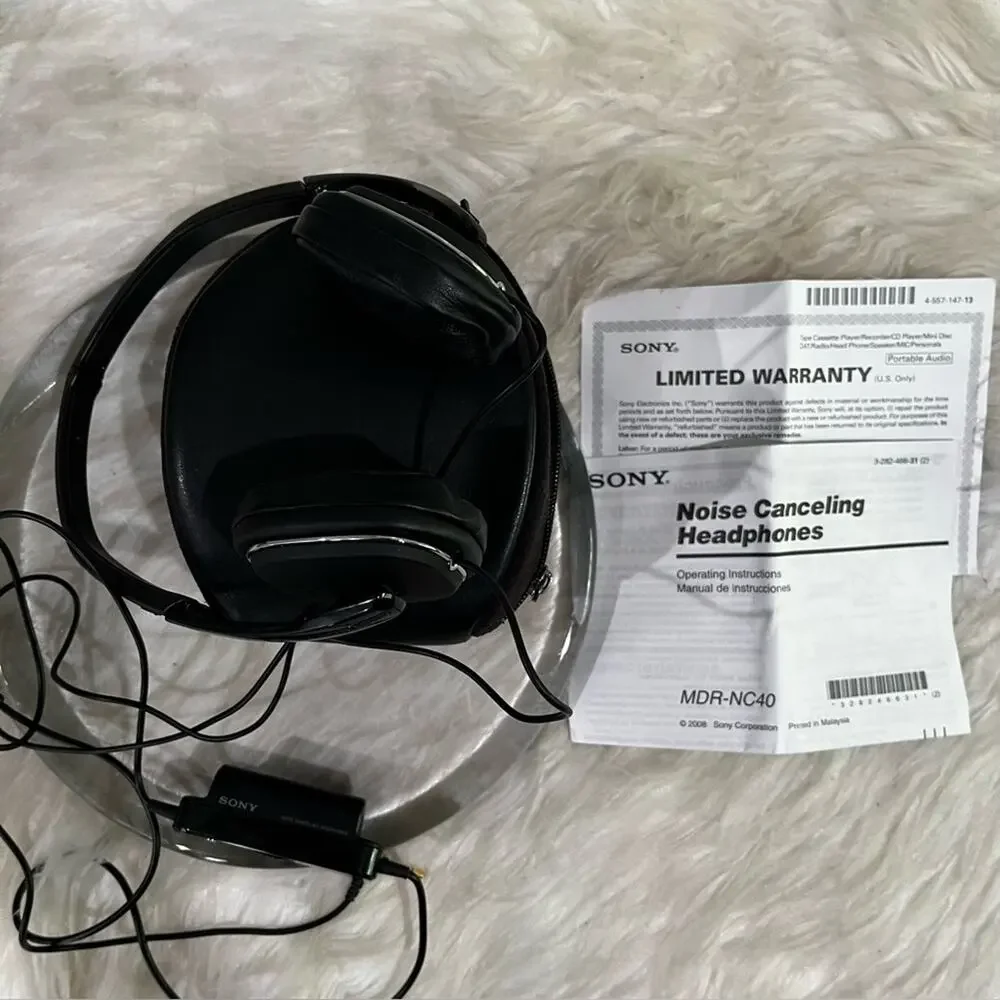 NEW Sony MDR-NC40 Noise Canceling Headphones NIC